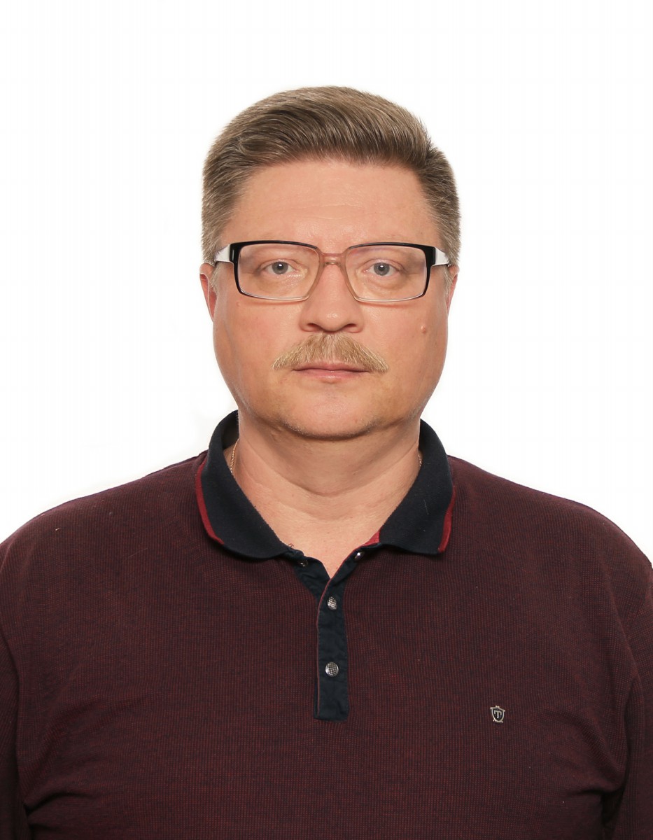 Петров Эдуард Гурьевич.
